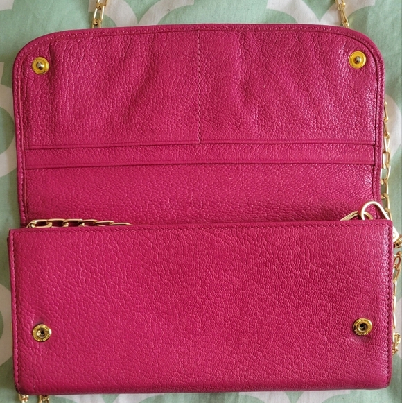 Miu Miu Pink Clutch with Gold Chain - Picture 7 of 14